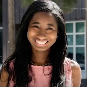 Meet your Posher, Briana